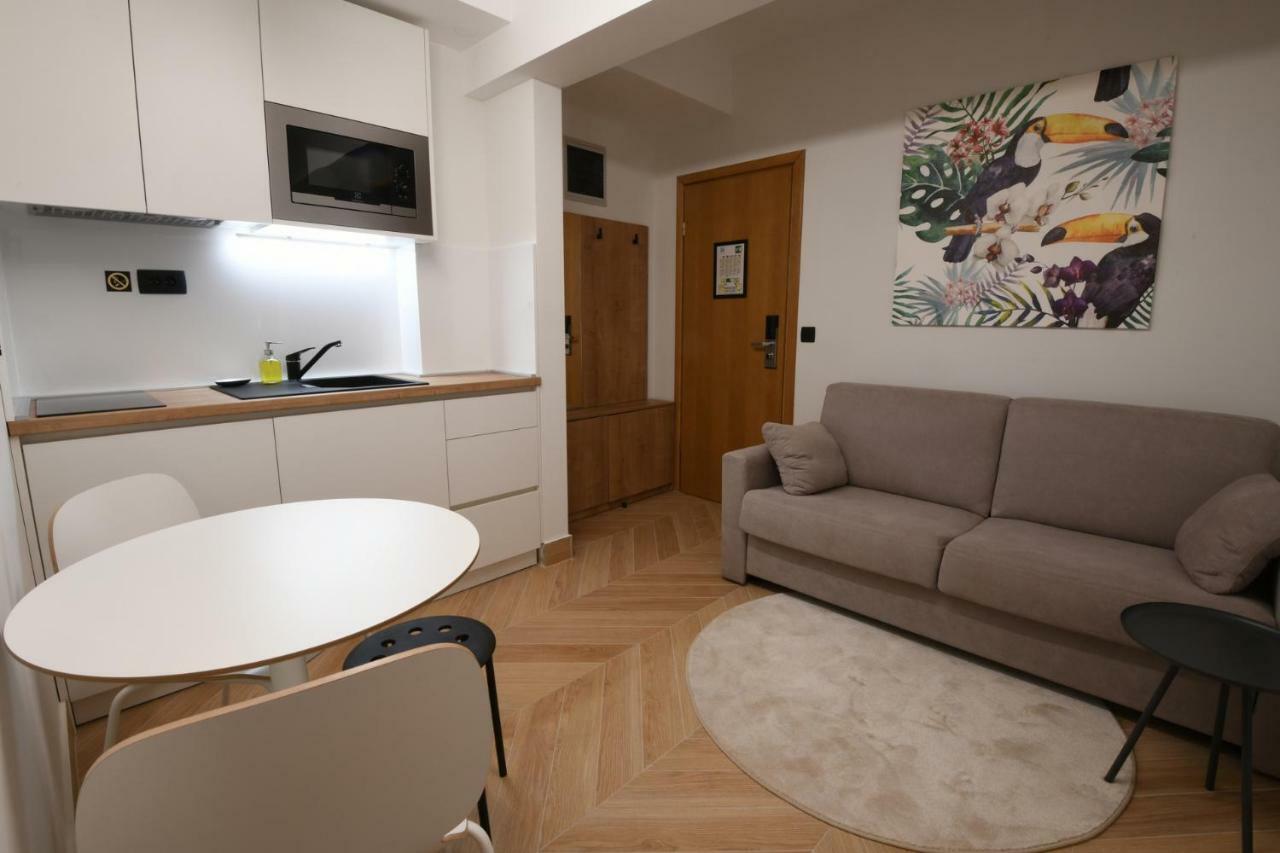 Aparthotel Milenij Baška Voda Exterior foto