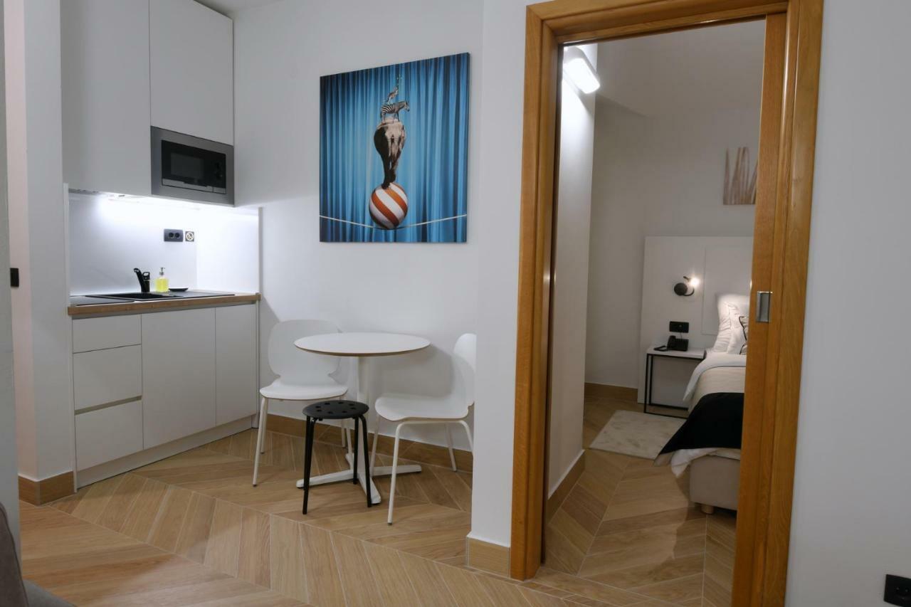 Aparthotel Milenij Baška Voda Exterior foto